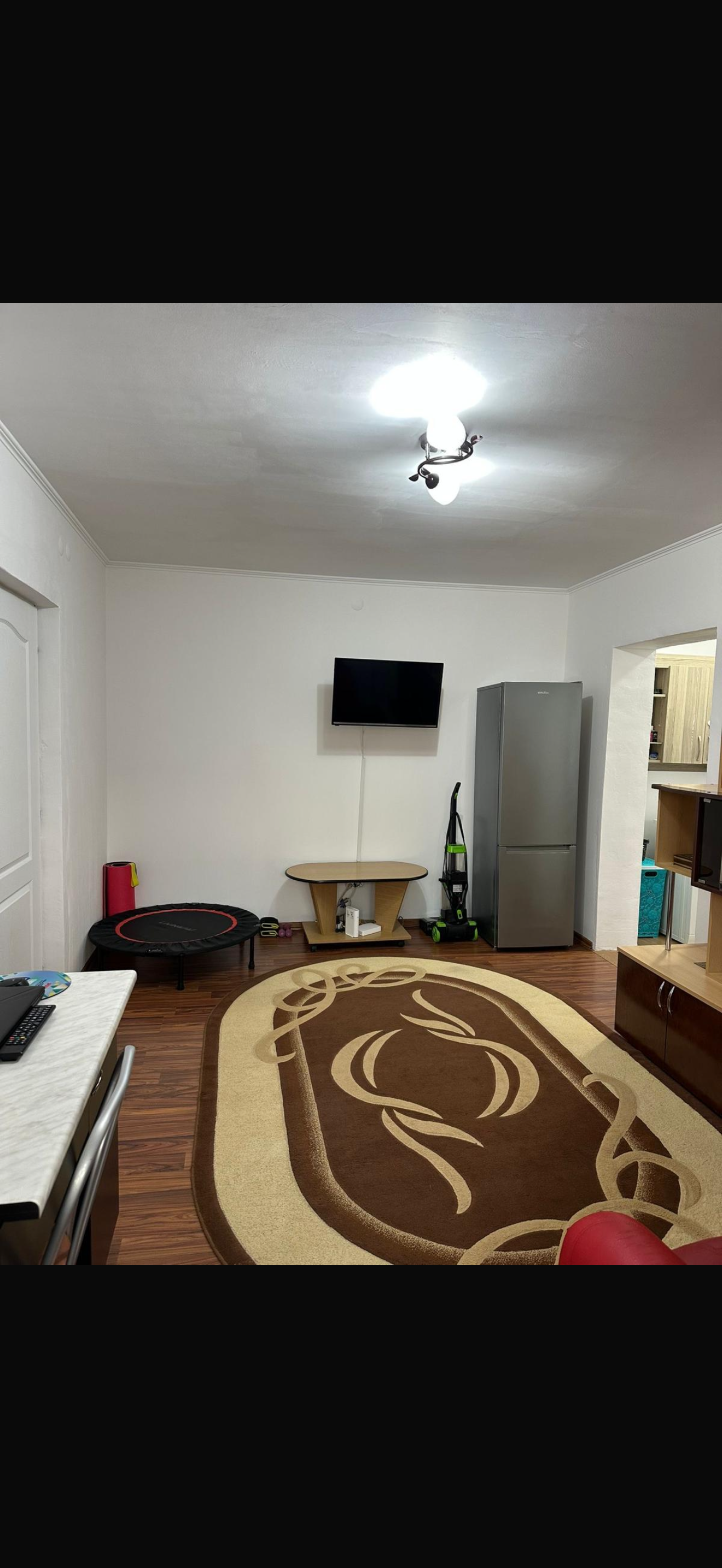 vand apartament 2 camere