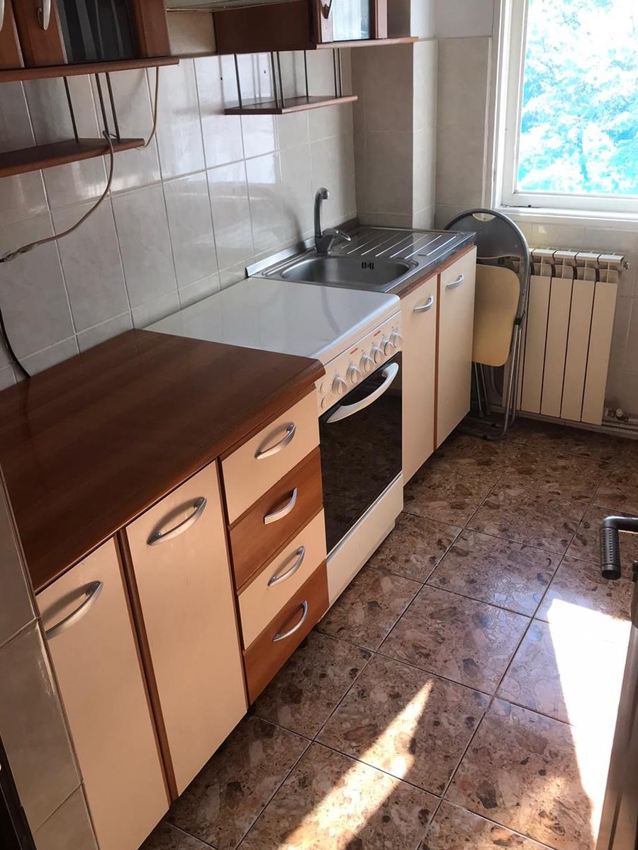 Vand apartament 2 camere Barlad