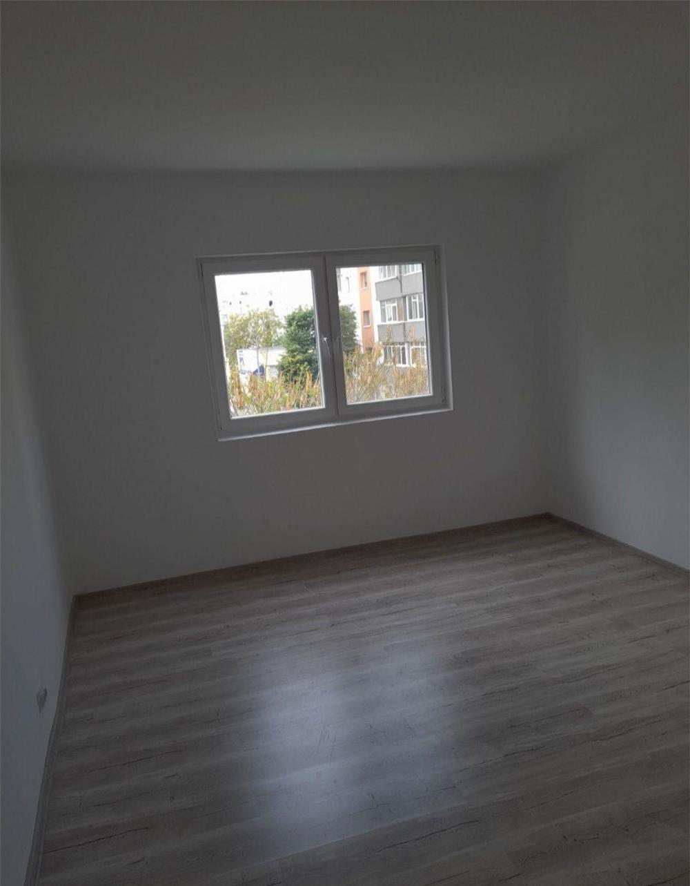 Vând apartament 2 camere ,bulevardul București