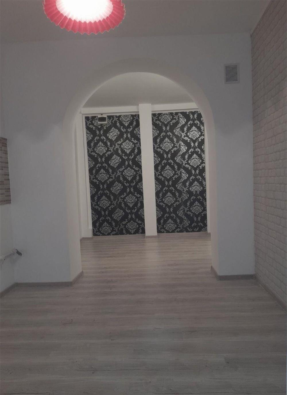Vând apartament 2 camere ,bulevardul București