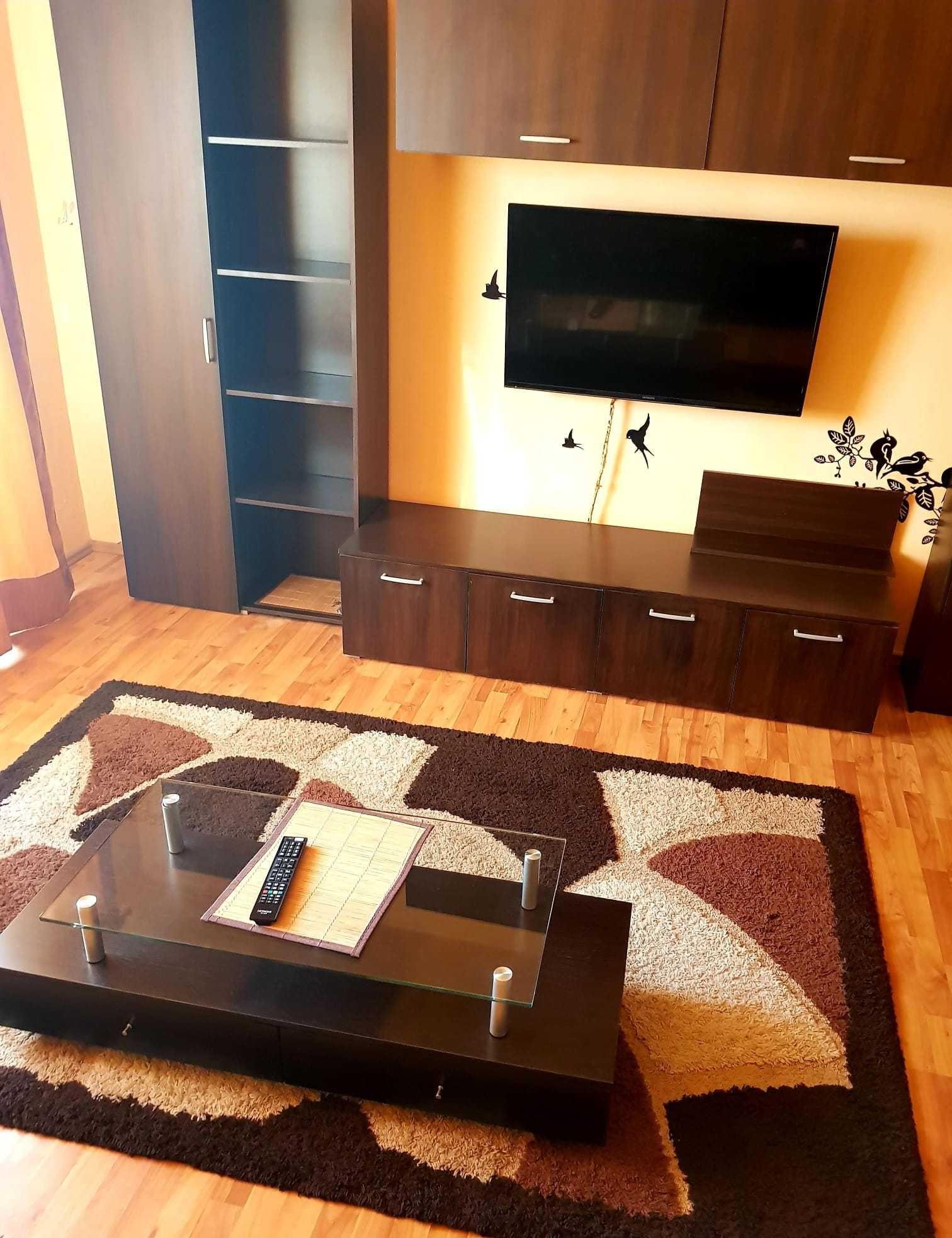 Vand apartament 2 camere central