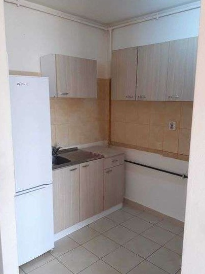 Vand apartament 2 camere in floresti str gheorghe doja