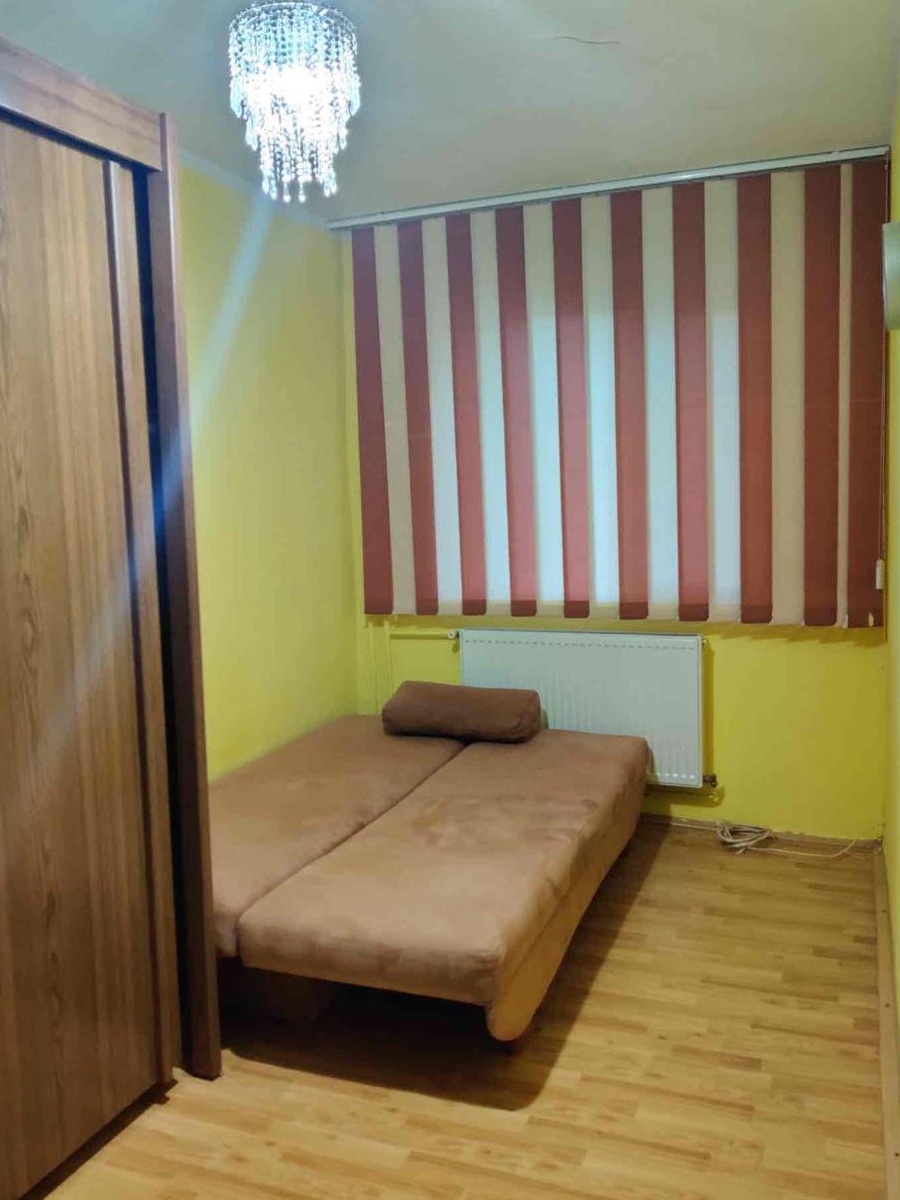 Vand apartament 2 camere, parter, zona ,, Spital Judetean"
