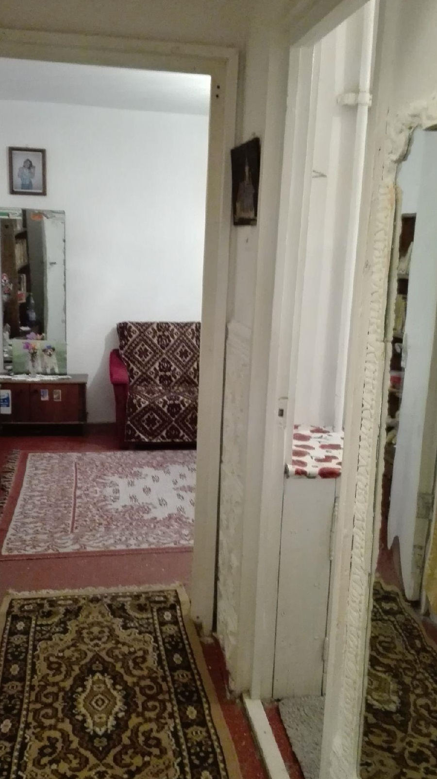 Vând apartament 2 camere suprafață 45m parțial mobilat preț 12000mi euro