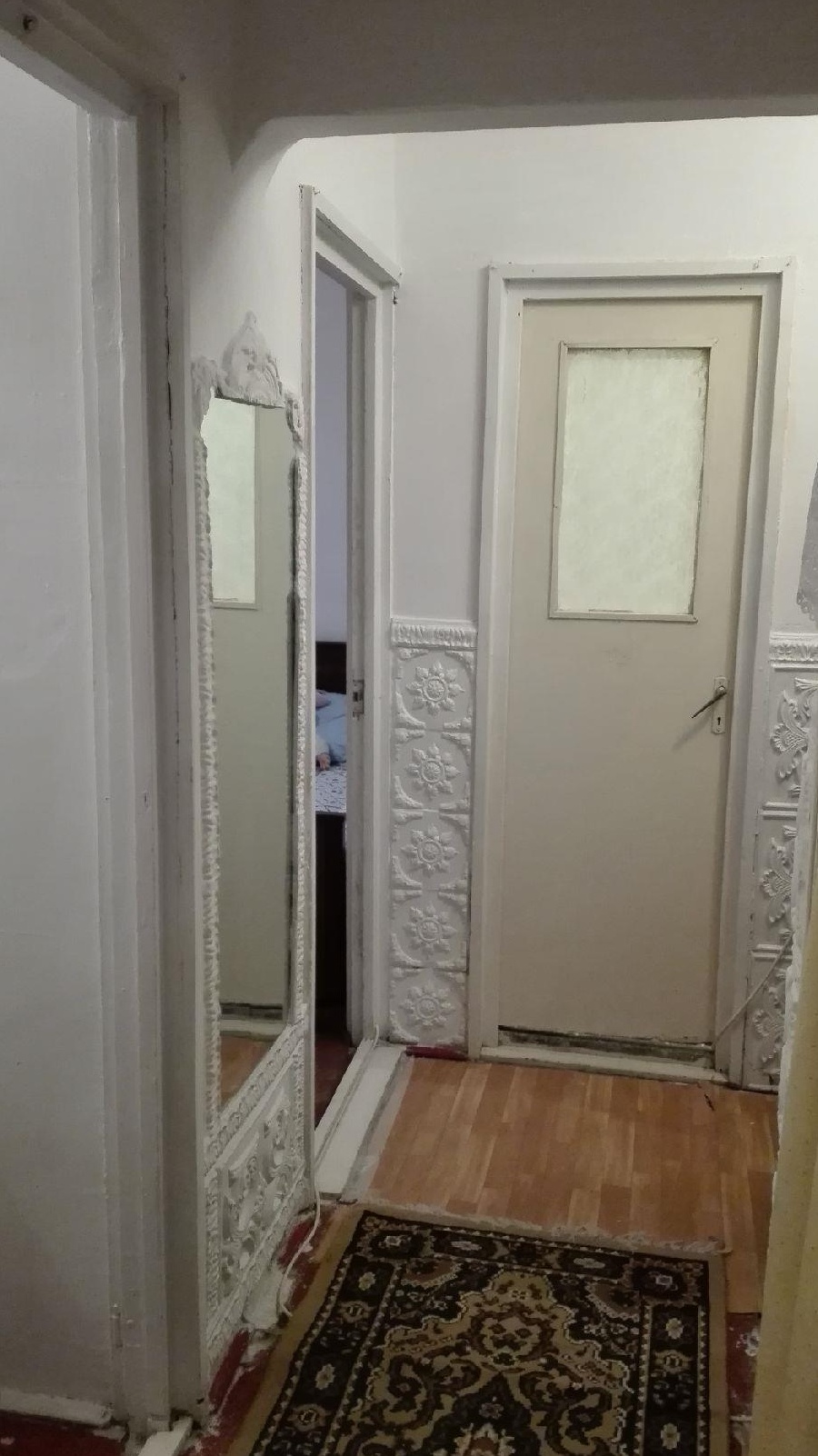 Vând apartament 2 camere suprafață 45m parțial mobilat preț 12000mi euro
