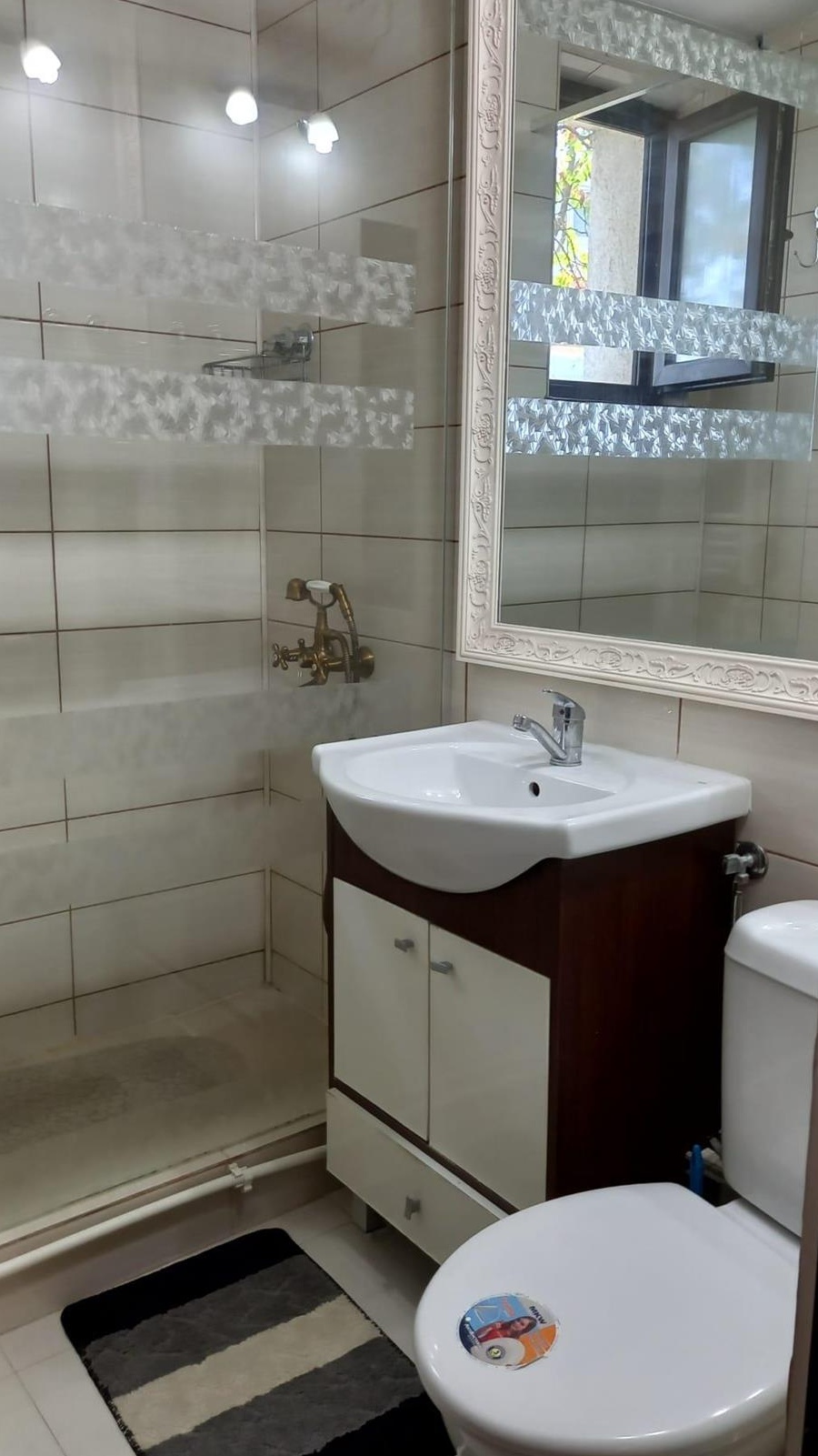 Vand Apartament 2 Camere,mobilat/utilat, in Tiglina 1,Centrala Termica