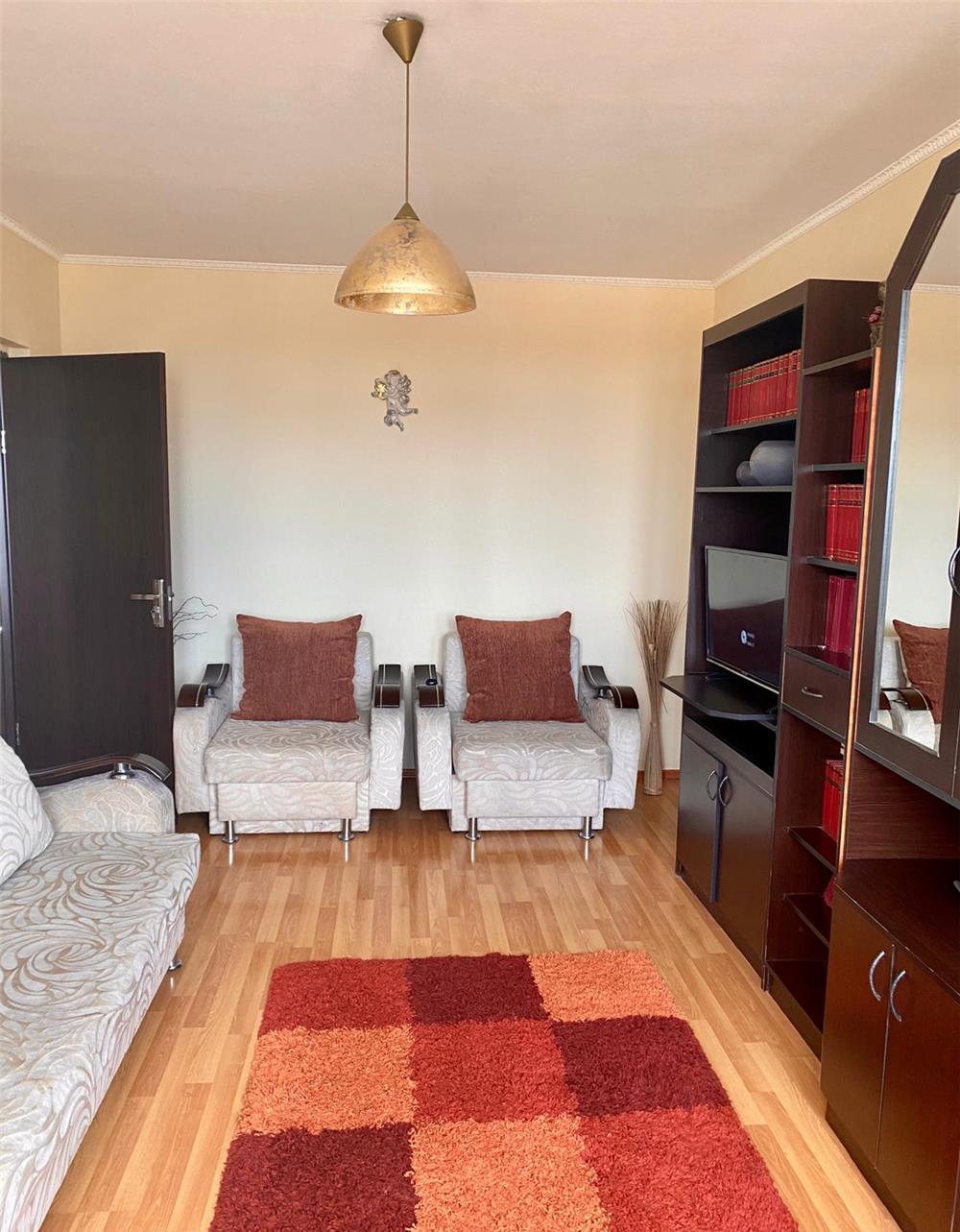 Vand apartament 3 cam tip A , bl Dacia , zona Muzeu, dubla orientare , etaj superior