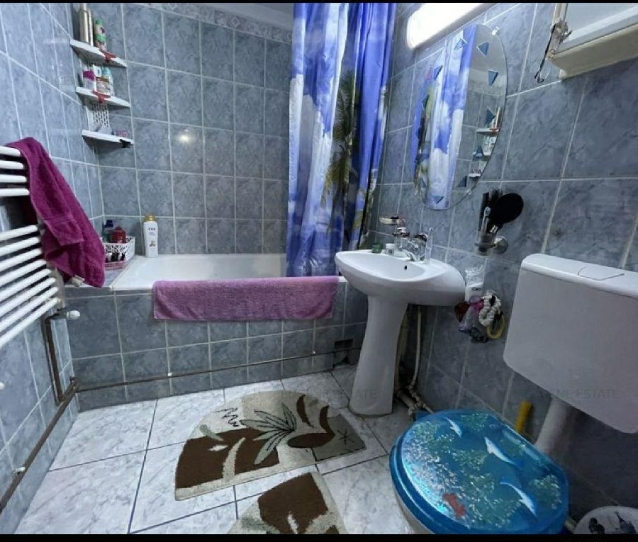 Vând Apartament 3 camere decomandat