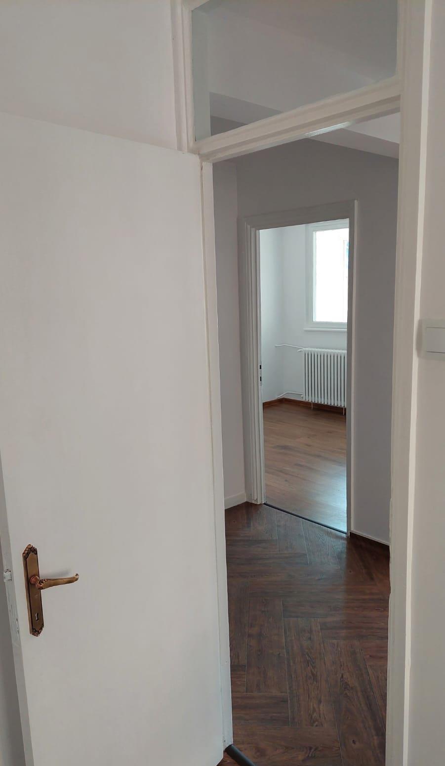 Vand apartament 3 camere decomandat | Unirii - Cantemir | etaj 2/7 complet renovat