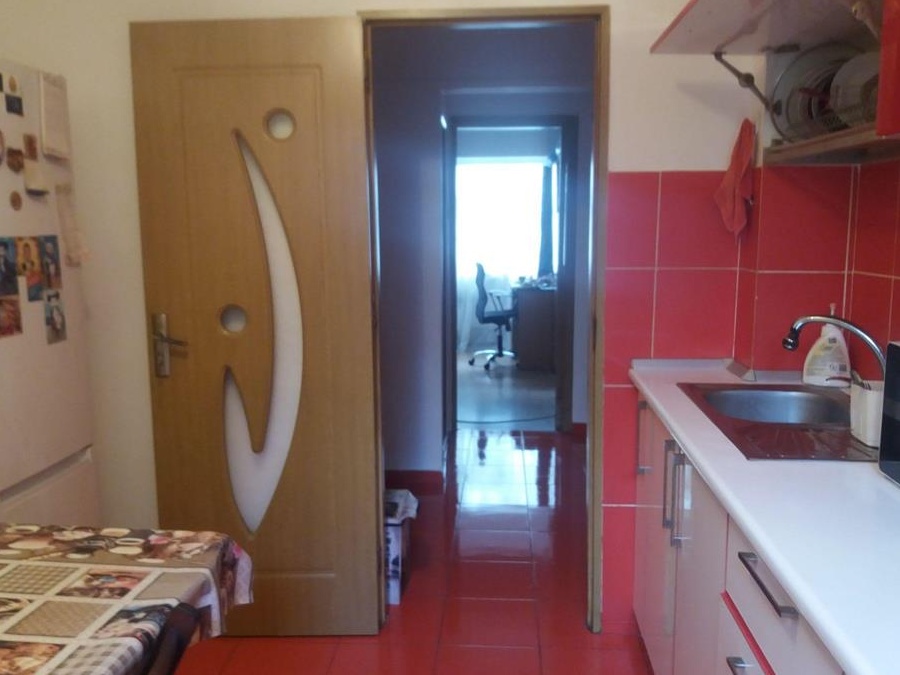 Vând apartament 3 camere Năvodari