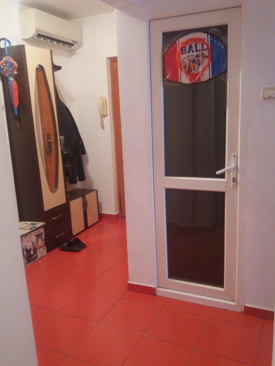 Vând apartament 3 camere Năvodari