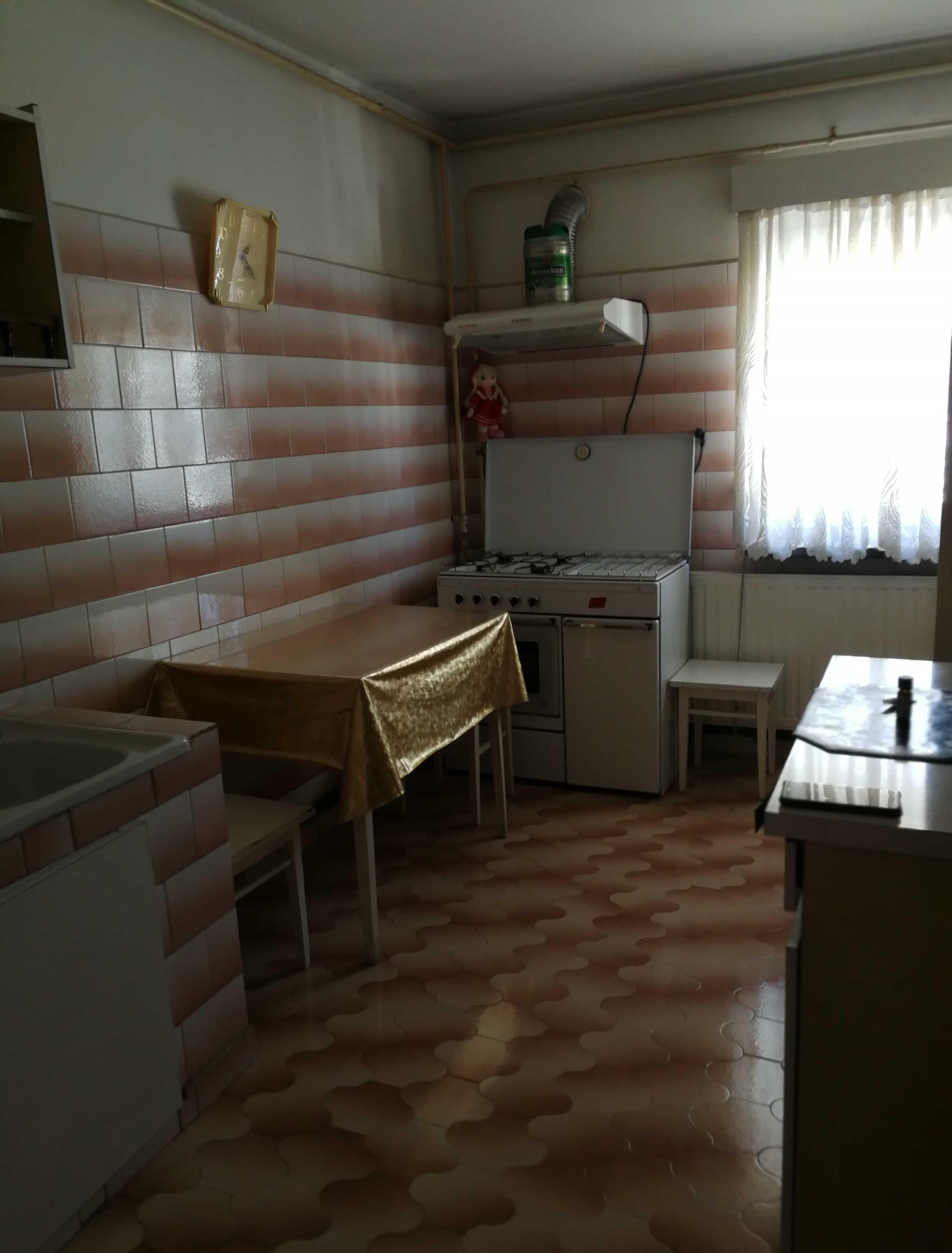 Vand Apartament 3 camere Pitesti Popa Șapcă