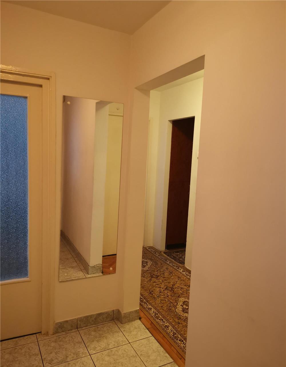 Vand apartament 3 camere zona Manastur.