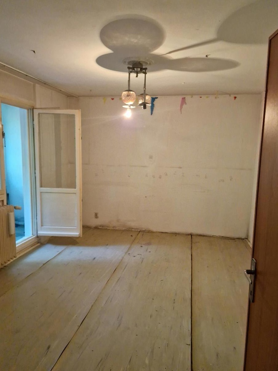 Vand Apartament 3 camere  zona Titan-Piata Minis- Sector 3