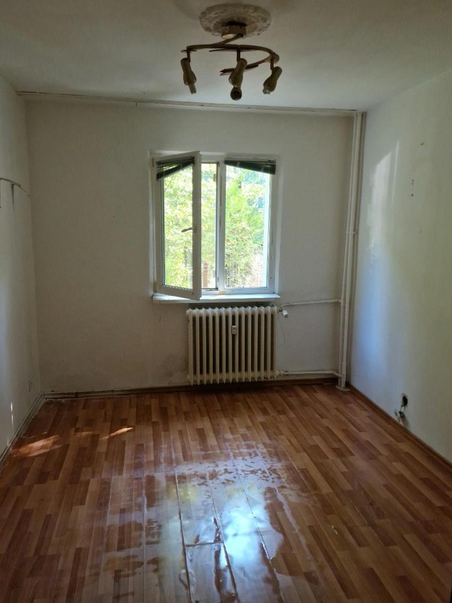 Vand Apartament 3 camere  zona Titan-Piata Minis- Sector 3