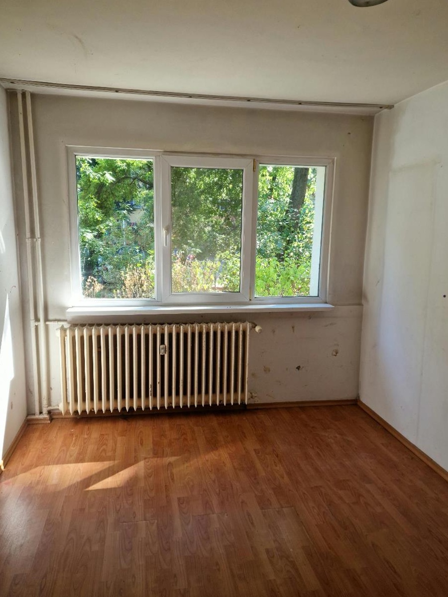Vand Apartament 3 camere  zona Titan-Piata Minis- Sector 3