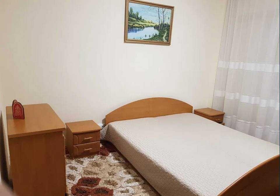 Vand apartament 4 camere, 1 Mai, etaj 1, 2 bai, mobilat, dotat complet