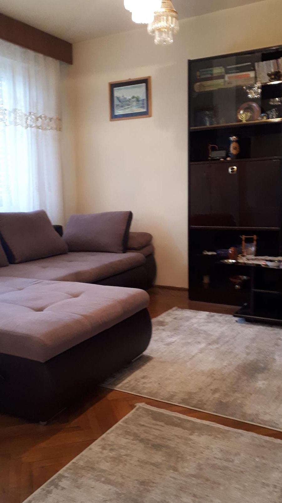 Vand apartament 4 camere AN mare Piata Rogerius
