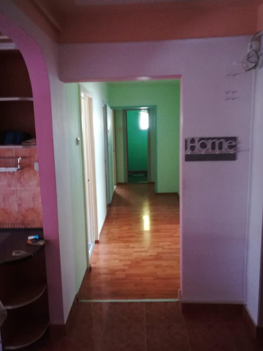 Vând apartament 5 camere