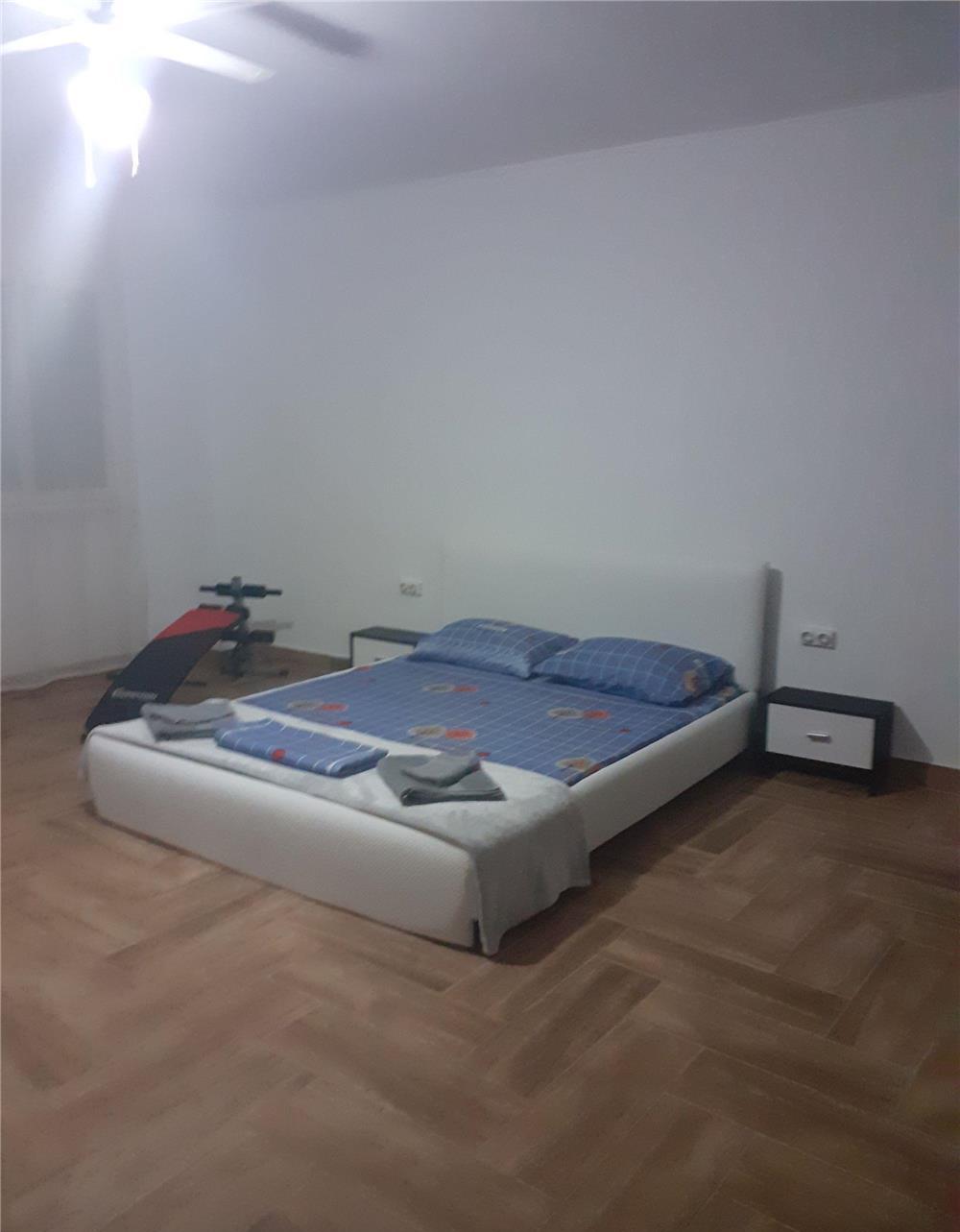 Vand apartament 70 mp, zona Anda