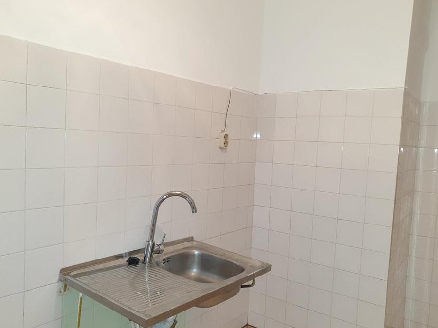 Vand apartament cu 1 camera, parter,strada Verdi in zona Sagului