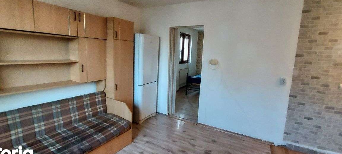 Vand apartament cu 2 camere. 36.000 euro