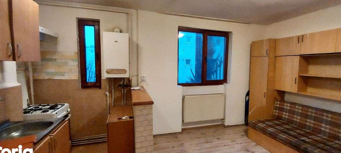Vand apartament cu 2 camere. 36.000 euro