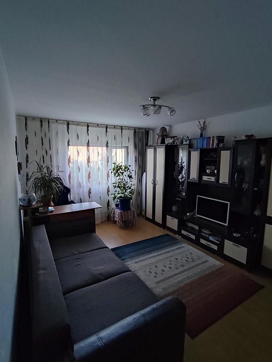 vand apartament cu 2 camere in Năvodari
