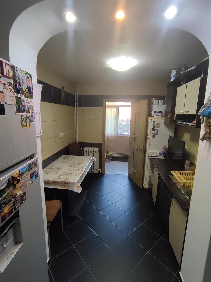 vand apartament cu 2 camere in Năvodari