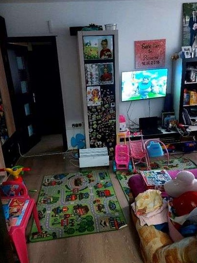 Vand apartament cu 2 camere la parter!