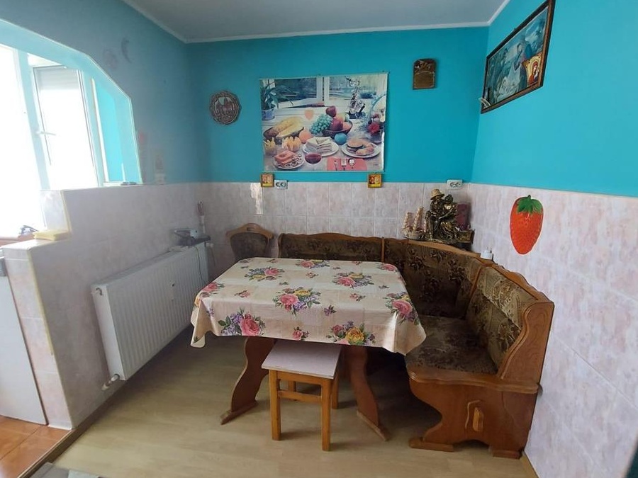 Vand Apartament cu 3 camere tip PB mare - confort sporit - zona NUFARUL - Oradea