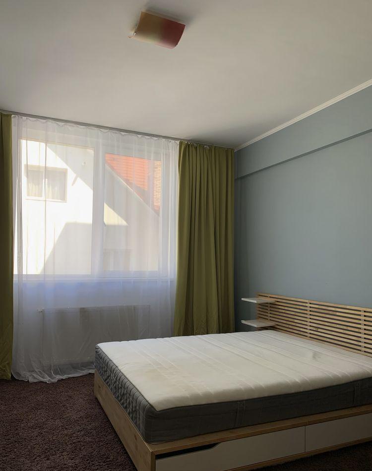 Vand apartament cu garaj subteran, in Andrei Muresanu