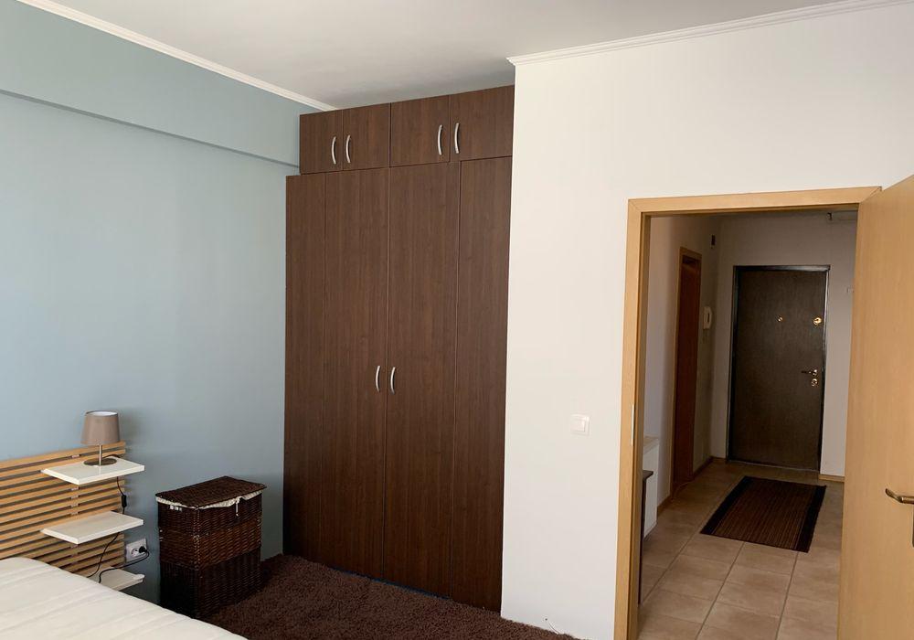 Vand apartament cu garaj subteran, in Andrei Muresanu