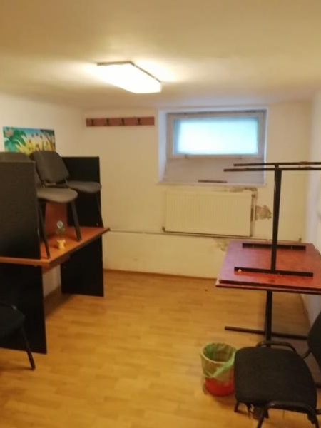 Vand apartament de 83 mp, pretabil si ca spatiu comercial in Brasov