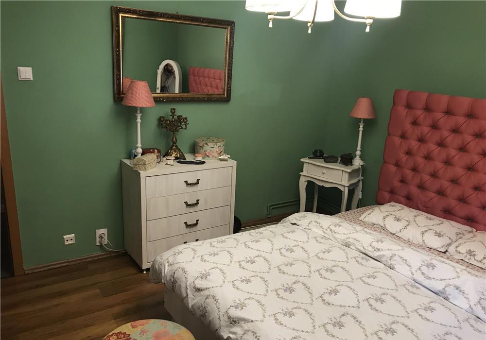 Vand apartament deosebit in zona Mircea cel Batran vedere pe doua parti