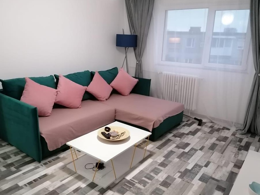 Vând apartament doua camere