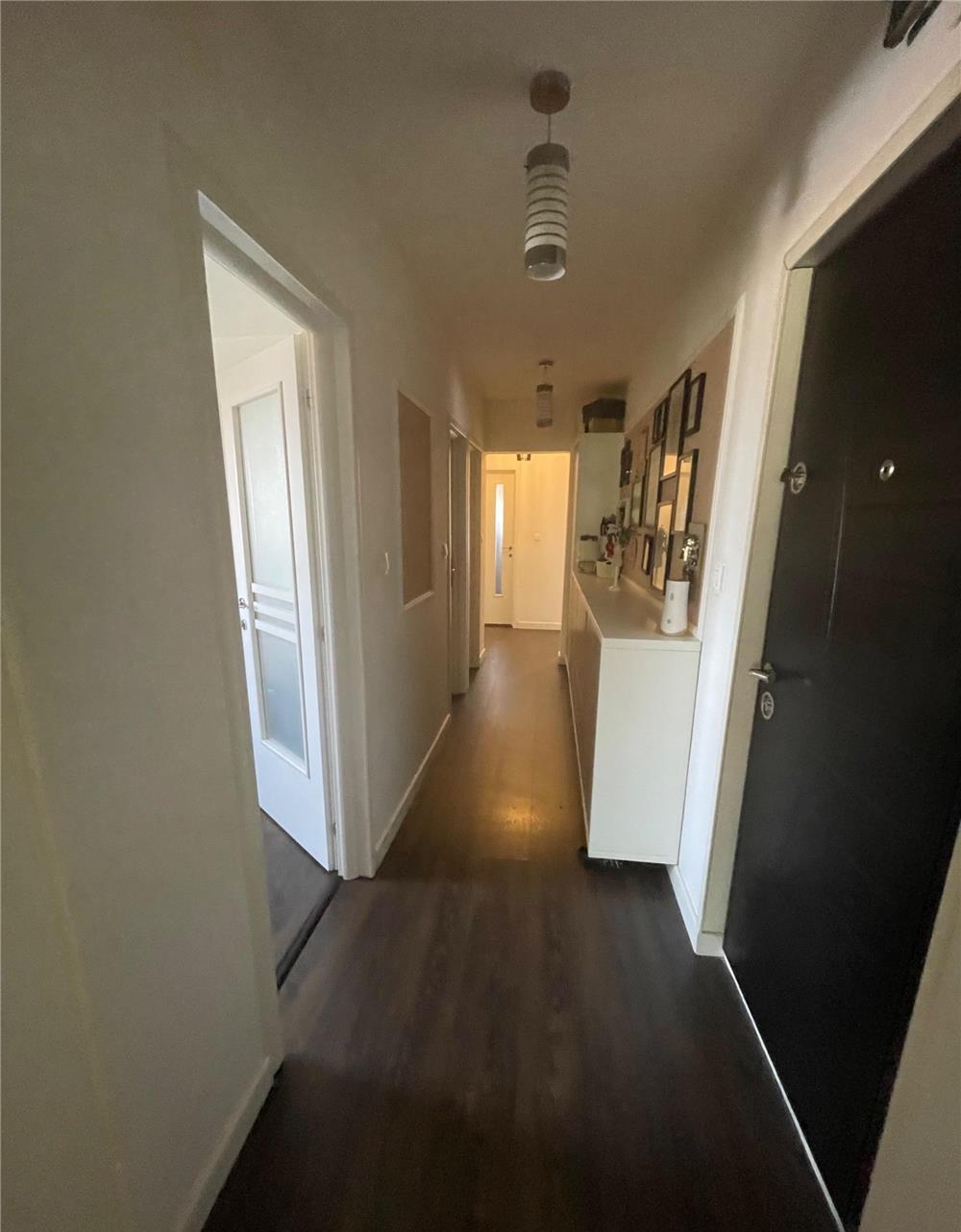 Vand apartament spațios
