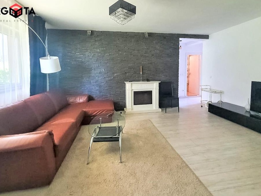 Vand apartament ultramodern de 3 camere pe Avram Iancu in Floresti!