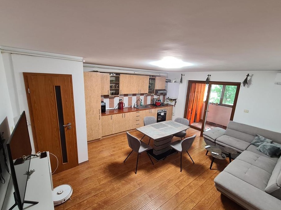 Vand apartament zona Braytim
