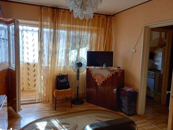 Vand apartament, zona centrala, utilat/ mobilat