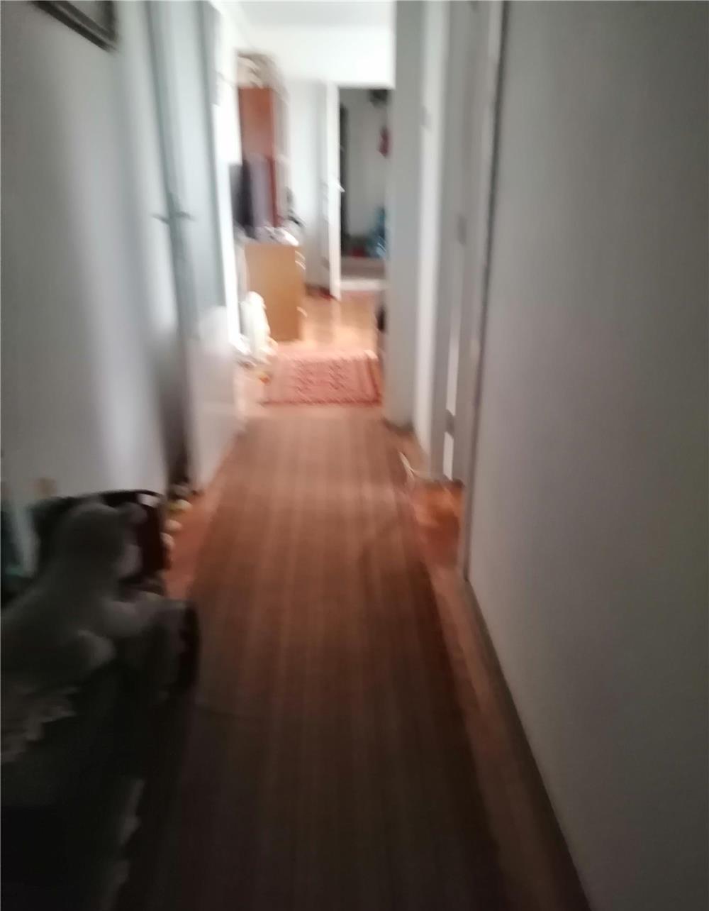 Vând apt. 3 camere circumvalatiunii