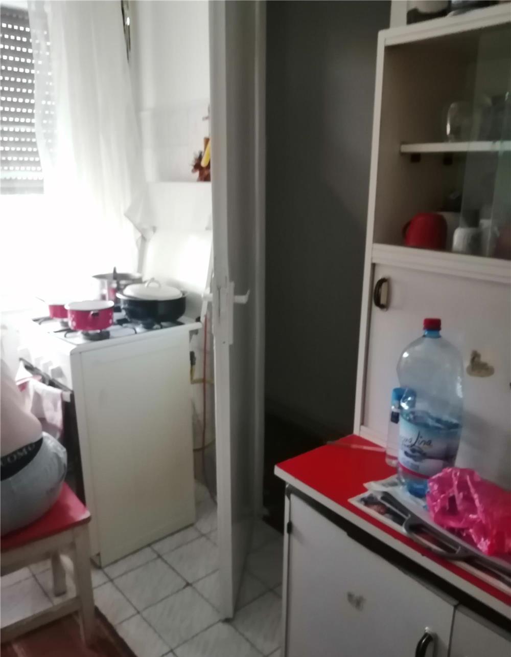 Vând apt. 3 camere circumvalatiunii