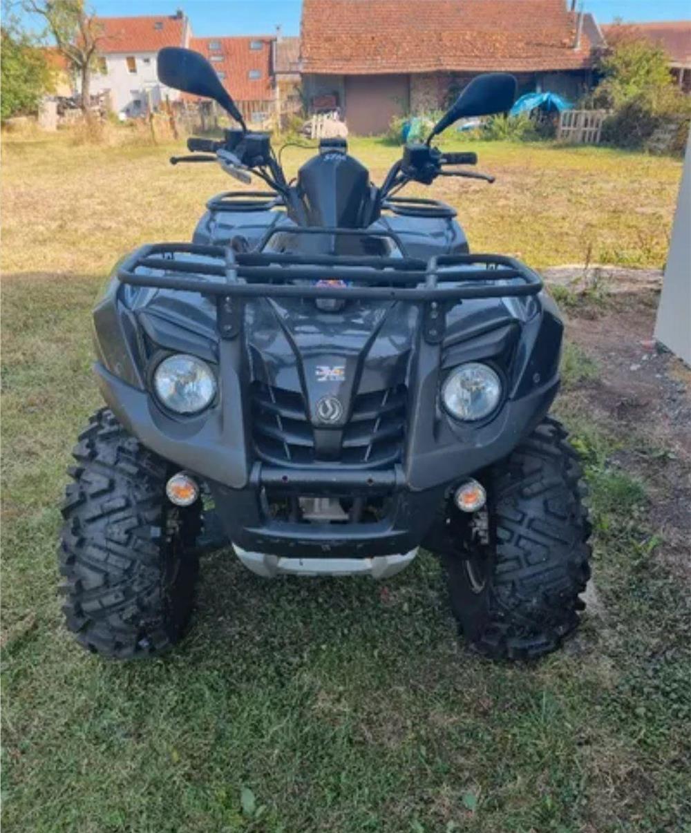 Vând ATV 600 motor de 600 ccm2