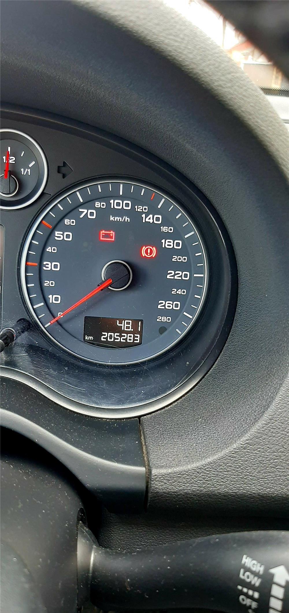 Vând Audi a3 2012