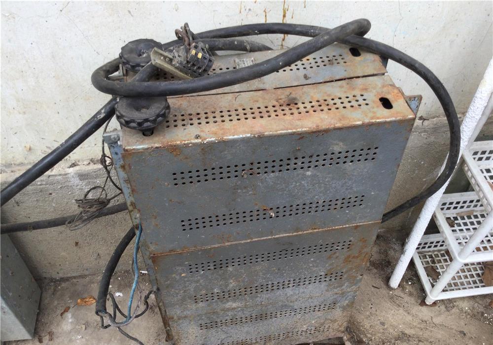 Vand autotransformator trifazic