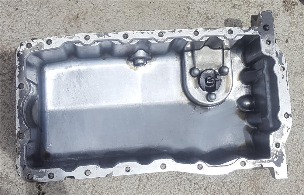 Vand baie de ulei audi a 3 motor 1,9 tdi.