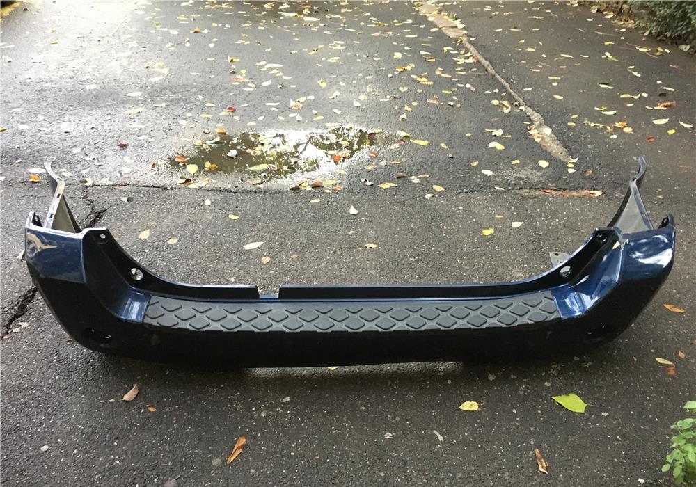 Vand bara spate Nissan Pathfinder R51 avariata