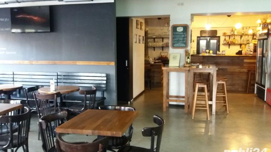 Vand Bar/Bistro
