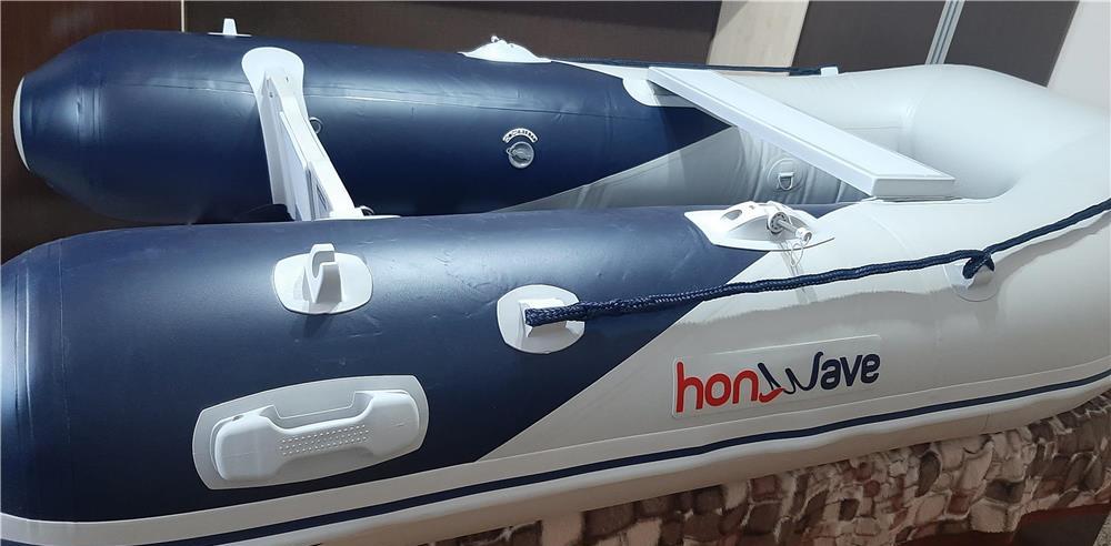 Vând barcă pneumatica Honda