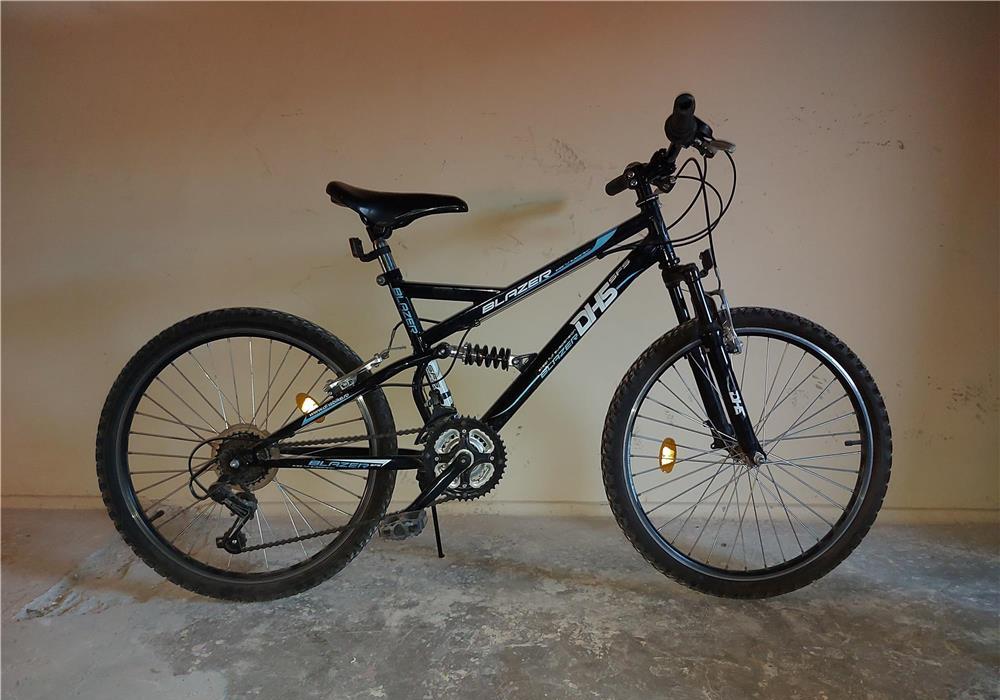 Vând bicicletă copii de la 9 ani in sus